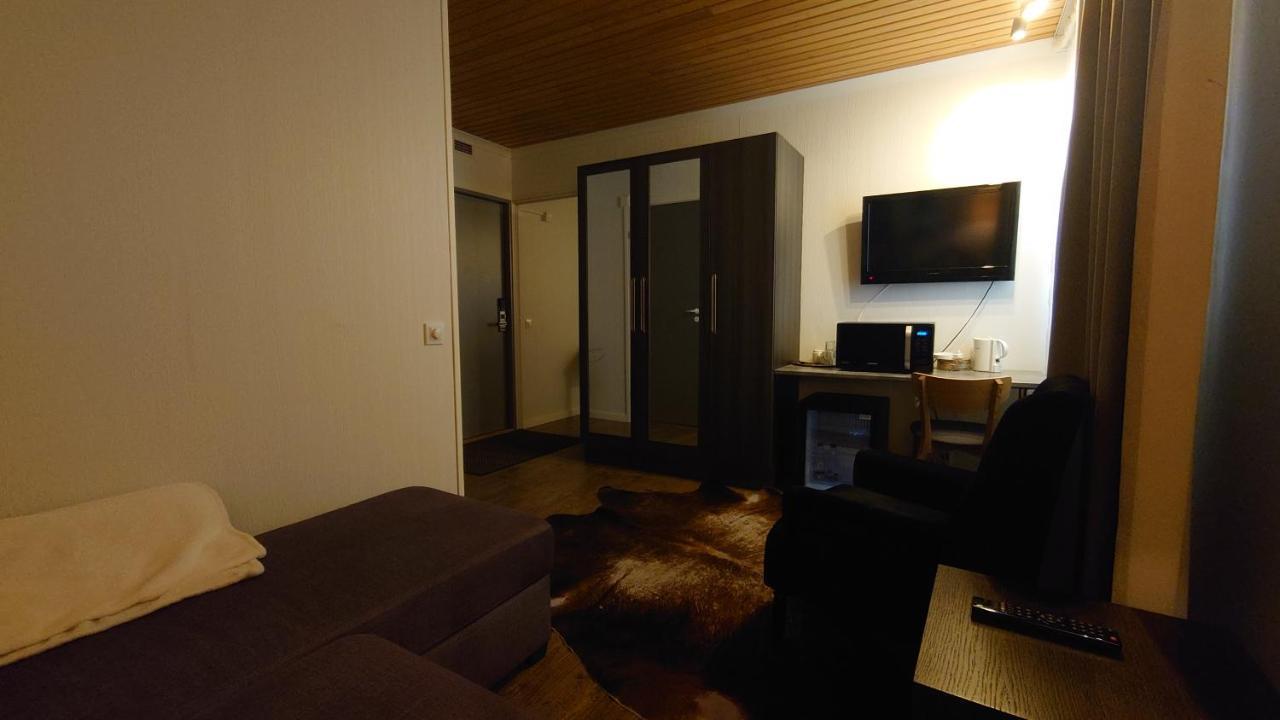 Hotel Guossi Karigasniemi Bagian luar foto